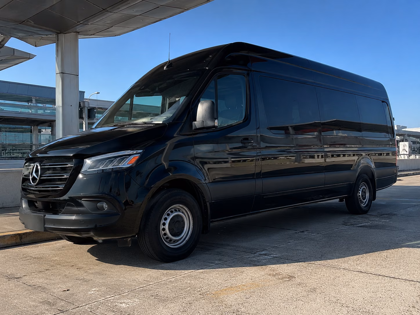 18 passenger sprinter van