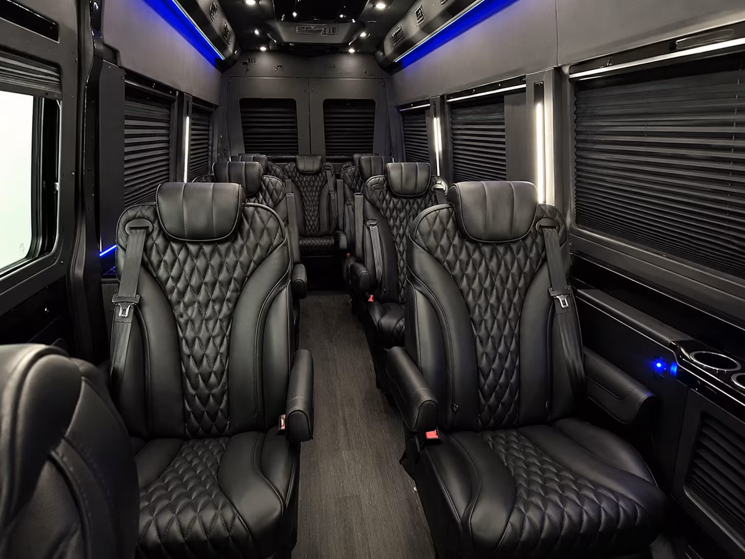 find the perfect transportation for your next airport transfer 4